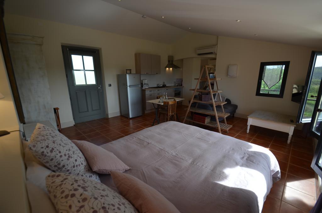 Bastide Saint Maurin Bed & Breakfast Ansouis ภายนอก รูปภาพ